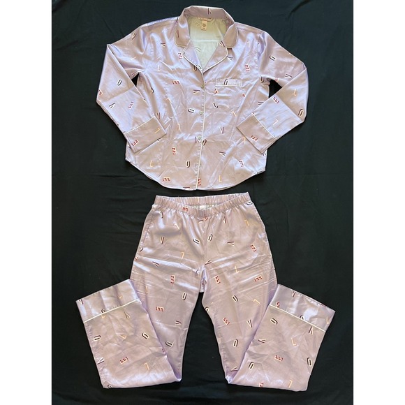 Victoria's Secret Other - Victoria's Secret LOVE Lavender Purple Long Sleeve Satin Pajama Set Women's Sz S